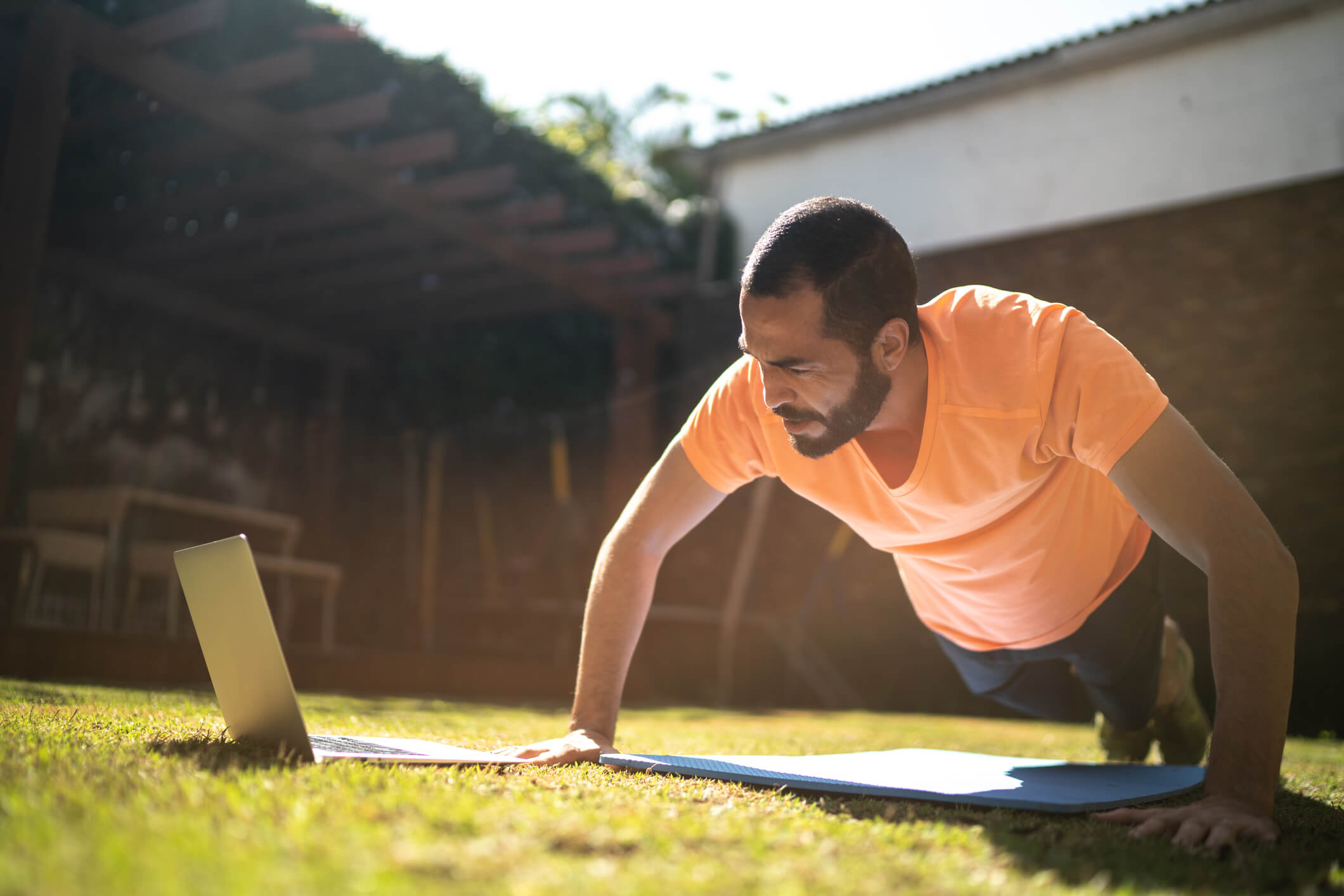 Benefícios decorrentes da realização de exercícios físicos.