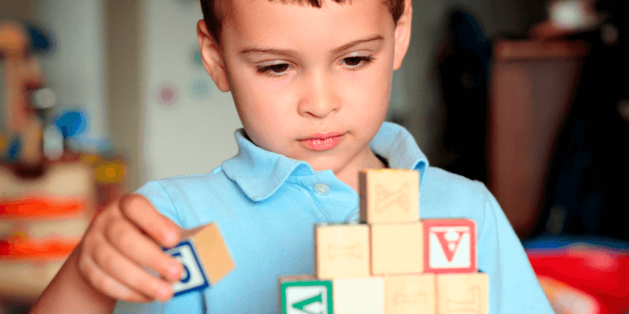 Sinais de autismo: como detectar e realizar o diagnóstico precoce