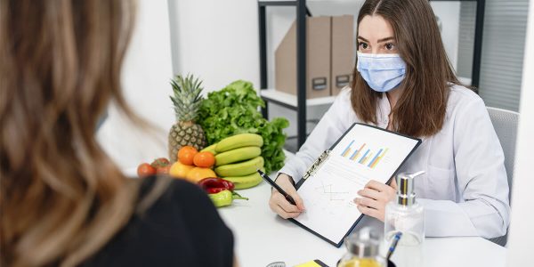 Nutrólogo ou nutricionista: quando buscar cada profissional?