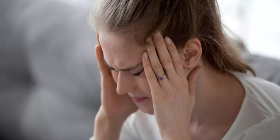 Sintomas de meningite: conheça a doença, seus tipos e tratamentos