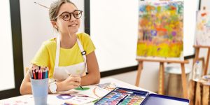 Aula de Artes: conheça 5 vantagens e dicas para escolher qual fazer