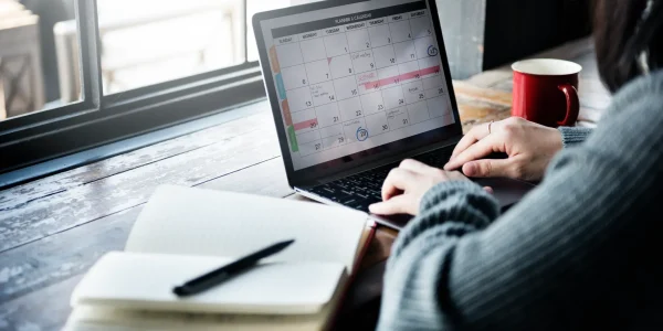 Planejamento semanal: como usar agenda, calendário e aplicativos para organizar o dia a dia