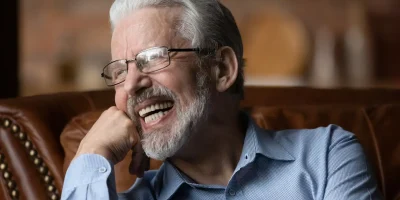 Tipos de prótese dentária: conheça os modelos e os cuidados essenciais